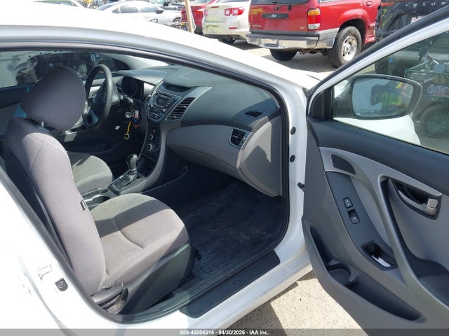 2016 Hyundai Elantra Se მანქანა იყიდება აუქციონზე, vin: 5NPDH4AE7GH761195, აუქციონის ნომერი: 45004314