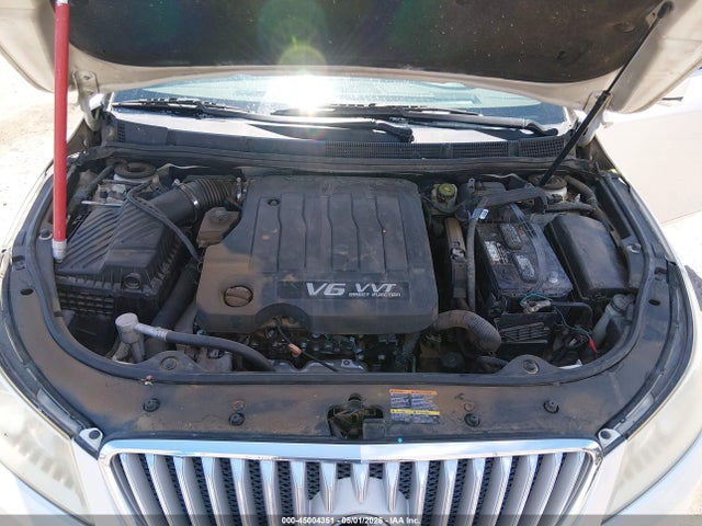 45004351 :رقم المزاد ، 1G4GE5GD8BF213389 vin ، 2011 Buick Lacrosse Cxs مزاد بيع