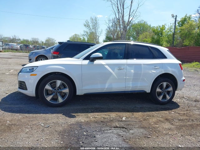Продажа на аукционе авто 2020 Audi Q5 Premium 45 Tfsi Quattro S Tronic/titanium Premium 45 Tfsi Quattro S Tronic, vin: WA1ANAFYXL2093105, номер лота: 45004356