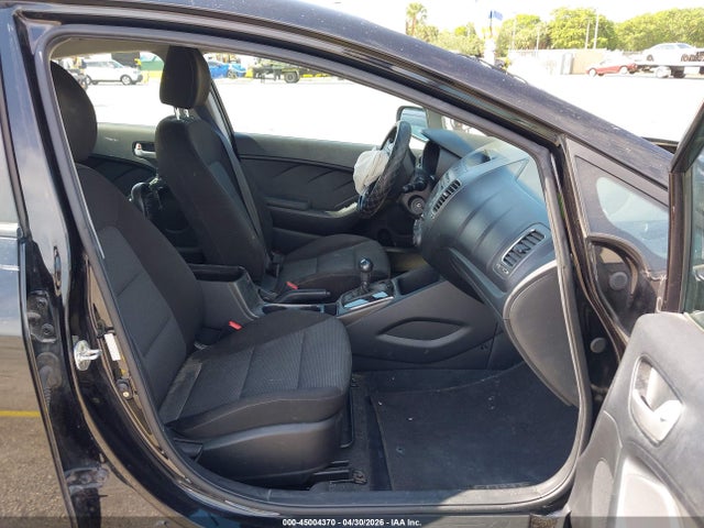 Продажа на аукционе авто 2017 Kia Forte Lx, vin: 3KPFK4A7XHE041374, номер лота: 45004370