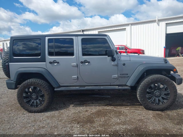 45004470 :رقم المزاد ، 1C4BJWDG8EL155627 vin ، 2014 Jeep Wrangler Unlimited Sport مزاد بيع