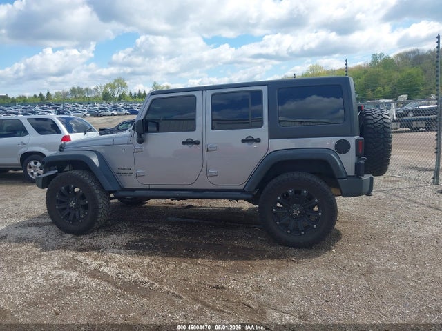 45004470 :رقم المزاد ، 1C4BJWDG8EL155627 vin ، 2014 Jeep Wrangler Unlimited Sport مزاد بيع