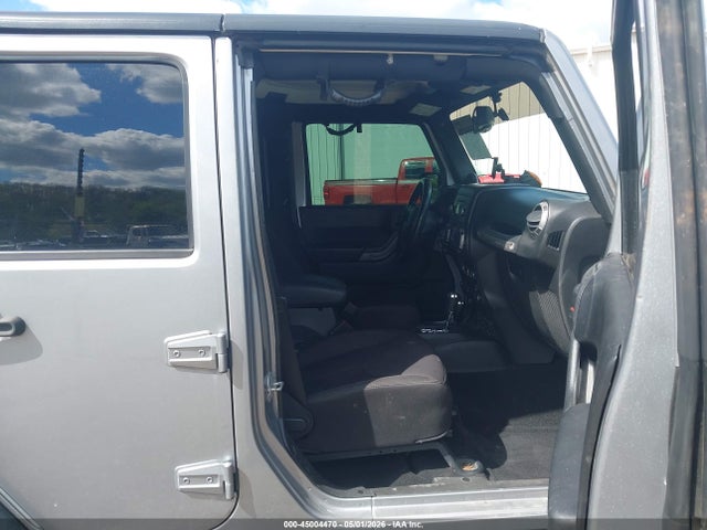 45004470 :رقم المزاد ، 1C4BJWDG8EL155627 vin ، 2014 Jeep Wrangler Unlimited Sport مزاد بيع
