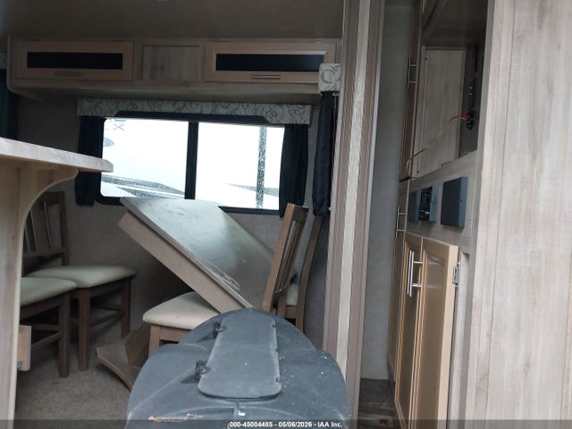 45004485 :رقم المزاد ، 5ZT2CANB6KU033210 vin ، 2019 Forest River Coachmen Catalina مزاد بيع