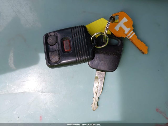 45004543 :رقم المزاد ، 1FMYU70E31UA68570 vin ، 2001 Ford Explorer Sport مزاد بيع