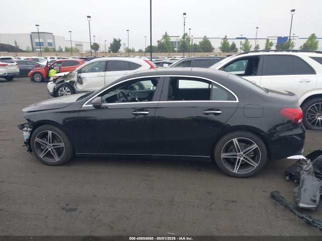 W1K3G4EB0NJ356286 Mercedes-Benz A 220