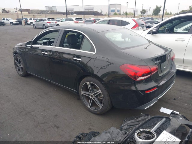 W1K3G4EB0NJ356286 Mercedes-Benz A 220