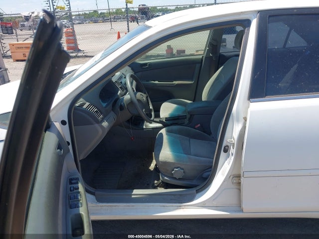 2002 Toyota Camry Le მანქანა იყიდება აუქციონზე, vin: 4T1BE32K72U084576, აუქციონის ნომერი: 45004596