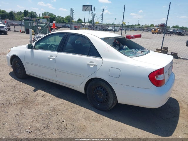 2002 Toyota Camry Le მანქანა იყიდება აუქციონზე, vin: 4T1BE32K72U084576, აუქციონის ნომერი: 45004596