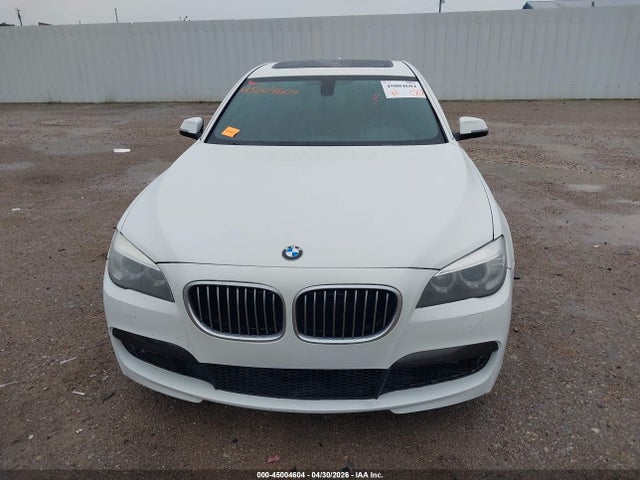 2013 Bmw 750i Xdrive მანქანა იყიდება აუქციონზე, vin: WBAYB6C53DC998329, აუქციონის ნომერი: 45004604