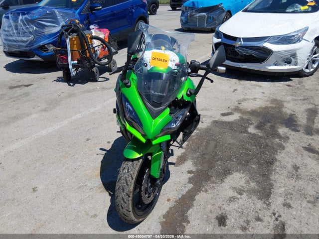 45004707 :رقم المزاد ، JKAZXCW13HA003379 vin ، 2017 Kawasaki Zx1000 W مزاد بيع
