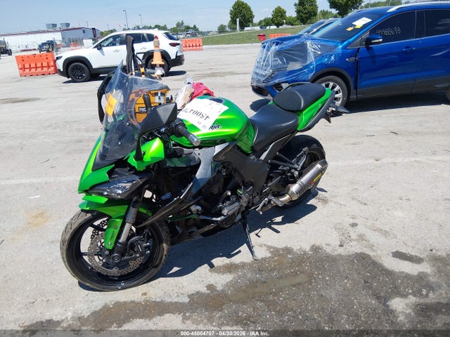 45004707 :رقم المزاد ، JKAZXCW13HA003379 vin ، 2017 Kawasaki Zx1000 W مزاد بيع