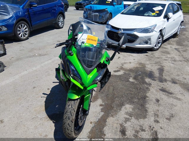 45004707 :رقم المزاد ، JKAZXCW13HA003379 vin ، 2017 Kawasaki Zx1000 W مزاد بيع