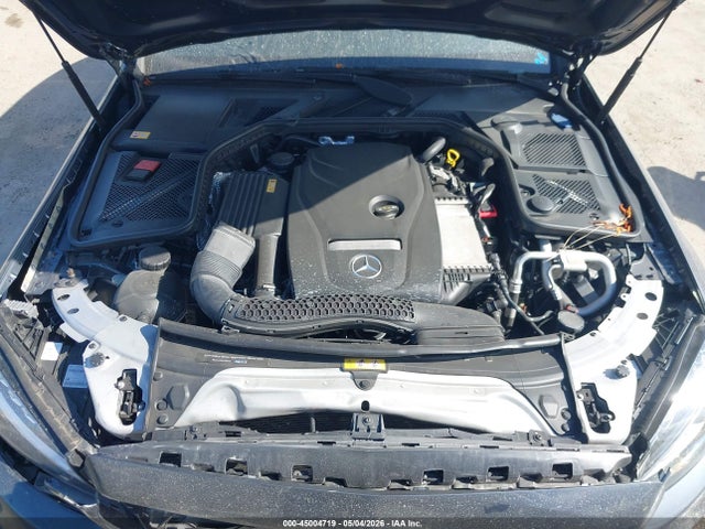 45004719 :رقم المزاد ، 55SWF4JB1FU044355 vin ، 2015 Mercedes-benz C 300 Luxury/sport مزاد بيع