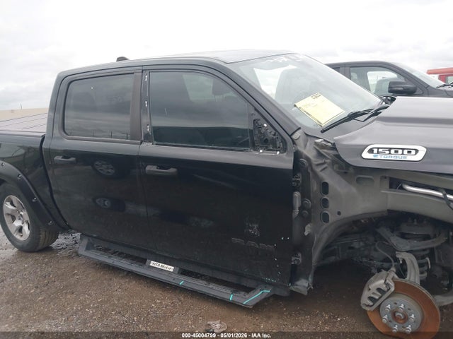 Продажа на аукционе авто 2023 Ram 1500 Big Horn  4x4 5'7 Box, vin: 1C6RRFFG4PN521327, номер лота: 45004799