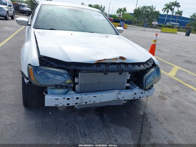Aukcja sprzedaży 2014 Chrysler 300c, vin: 2C3CCAET6EH169685, numer aukcji: 45004815