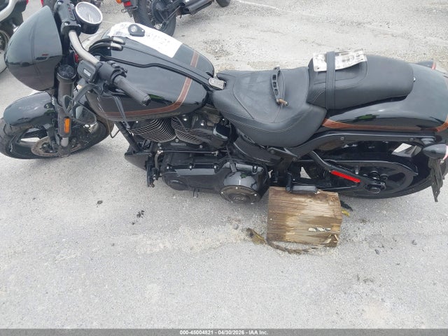 Harley-Davidson FXSE 2016 1HD1TG927GB961913 Image 9