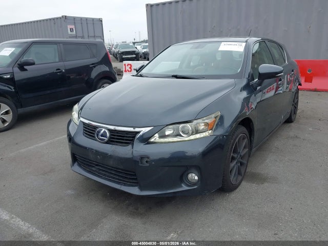 45004830 :رقم المزاد ، JTHKD5BH6B2030297 vin ، 2011 Lexus Ct 200h Premium مزاد بيع