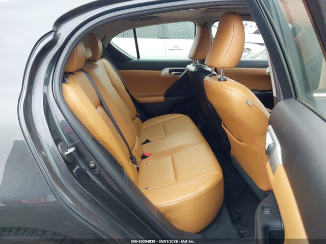 45004830 :رقم المزاد ، JTHKD5BH6B2030297 vin ، 2011 Lexus Ct 200h Premium مزاد بيع
