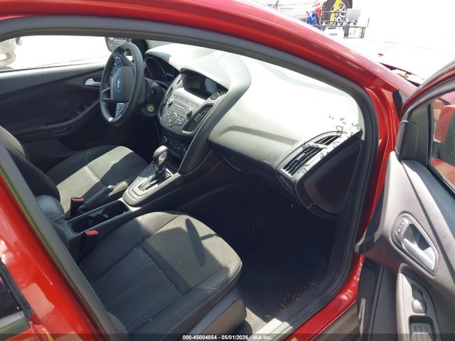 45004854 :رقم المزاد ، 1FADP3K24JL266057 vin ، 2018 Ford Focus Se مزاد بيع
