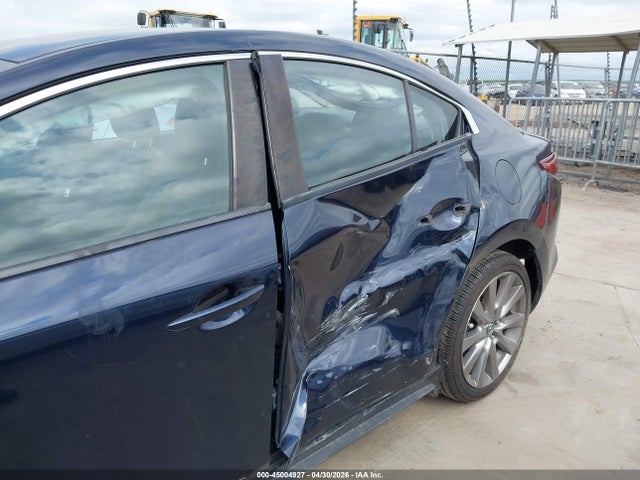 Aukcja sprzedaży 2019 Mazda Mazda3 Preferred Package, vin: JM1BPBDMXK1116011, numer aukcji: 45004927