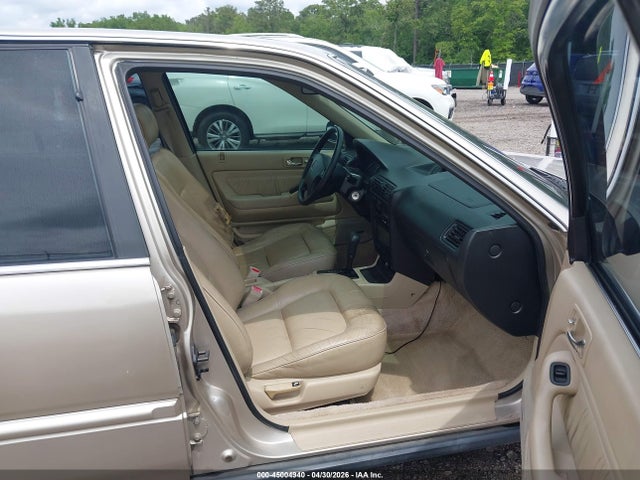 45004940 :رقم المزاد ، JHMCB7687PC047269 vin ، 1993 Honda Accord Se مزاد بيع