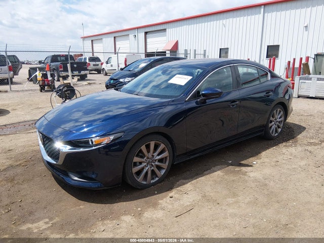 45004943 :رقم المزاد ، 3MZBPABL5MM251761 vin ، 2021 Mazda Mazda3 Select مزاد بيع