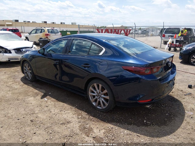 45004943 :رقم المزاد ، 3MZBPABL5MM251761 vin ، 2021 Mazda Mazda3 Select مزاد بيع