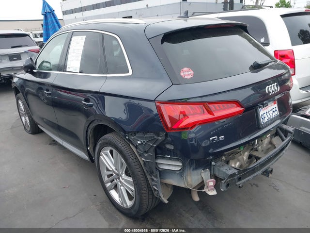 WA1CNAFY8J2188915 Audi Q5 2.0t Premium/2.0t Tech Premium