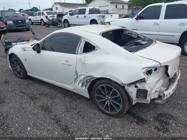 45004977 :رقم المزاد ، JF1ZNAA12H8711403 vin ، 2017 Toyota 86 مزاد بيع