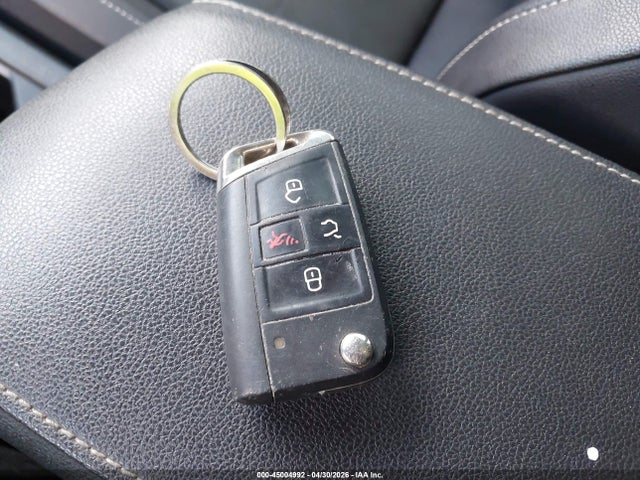 45004992 :رقم المزاد ، 3VV3B7AXXMM047035 vin ، 2021 Volkswagen Tiguan 2.0t Se/2.0t Se R-line Black/2.0t Sel مزاد بيع