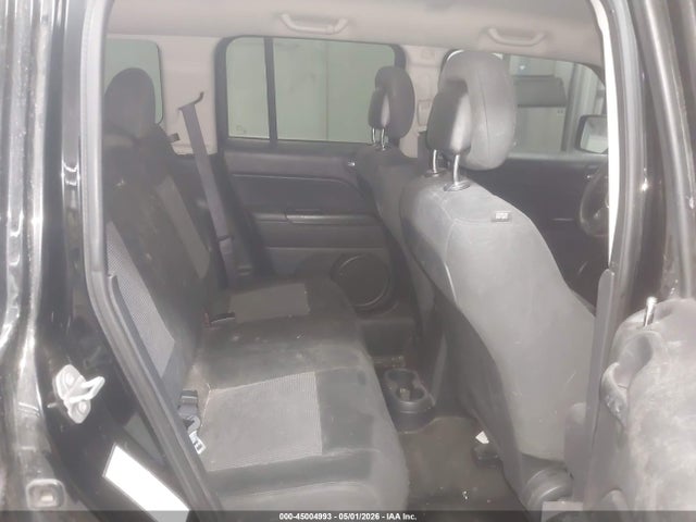 1C4NJPBA2FD273153 Jeep Patriot Sport