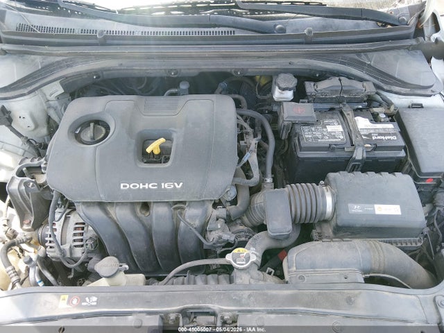 KMHD84LF8HU210217 Hyundai ELANTRA SE