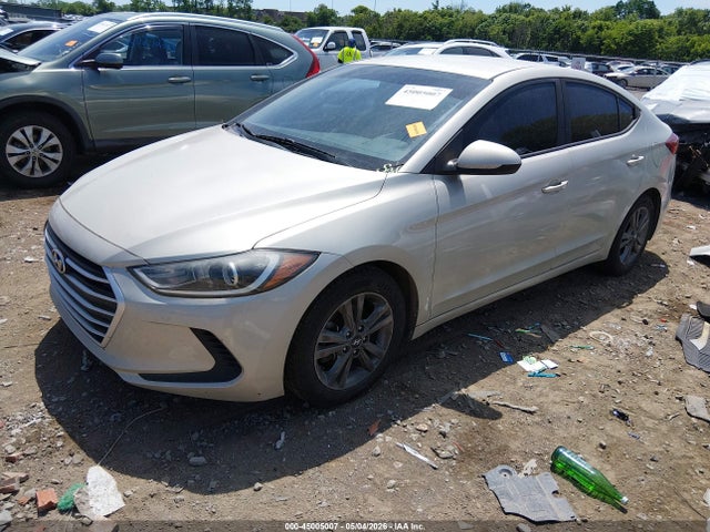 KMHD84LF8HU210217 Hyundai ELANTRA SE