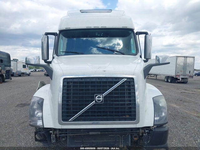 Продажа на аукционе авто 2016 Volvo Vn Vnl, vin: 4V4NC9EH0GN958394, номер лота: 45005009