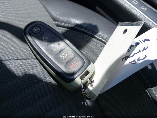 Продаж на аукціоні авто 2017 Ford Escape Titanium, vin: 1FMCU9J99HUB00598, номер лоту: 45005028