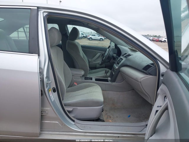 45005031 :رقم المزاد ، 4T1BE46K37U037357 vin ، 2007 Toyota Camry Le مزاد بيع