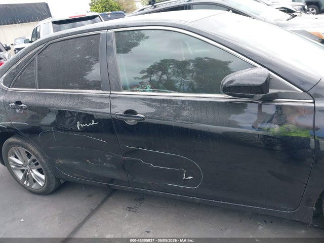4T1BF1FK3HU718776 Toyota CAMRY SE