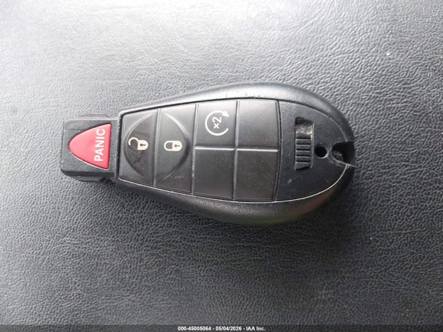 45005064 :رقم المزاد ، 1C4PJLCB4KD377680 vin ، 2019 Jeep Cherokee Latitude Fwd مزاد بيع