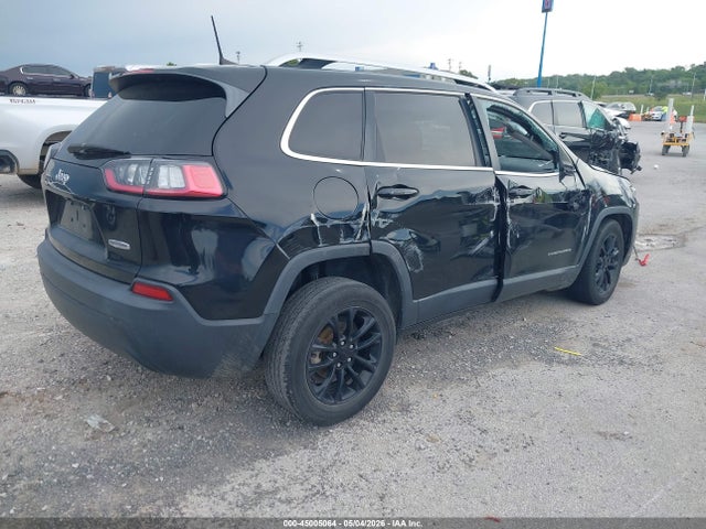 45005064 :رقم المزاد ، 1C4PJLCB4KD377680 vin ، 2019 Jeep Cherokee Latitude Fwd مزاد بيع