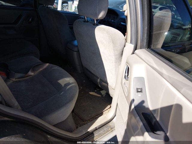 Продажа на аукционе авто 2000 Jeep Grand Cherokee Laredo, vin: 1J4GW48N9YC109792, номер лота: 45005066