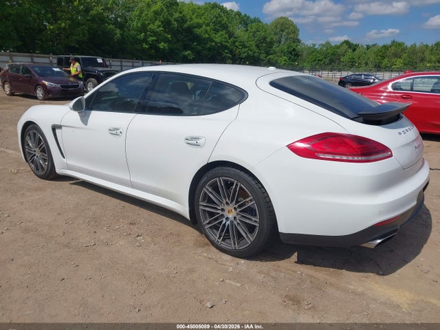 45005089 :رقم المزاد ، WP0AA2A71FL001884 vin ، 2015 Porsche Panamera 4 مزاد بيع