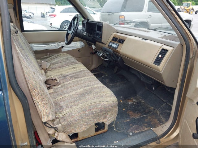 45005124 :رقم المزاد ، 1GCDC14Z6JZ151218 vin ، 1988 Chevrolet Gmt-400 C1500 مزاد بيع