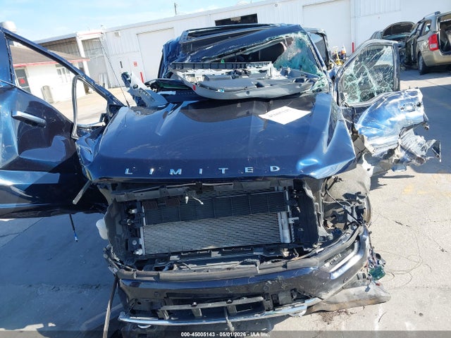 Продажа на аукционе авто 2023 Ford F-150 Limited, vin: 1FTFW1ED9PFA25464, номер лота: 45005143