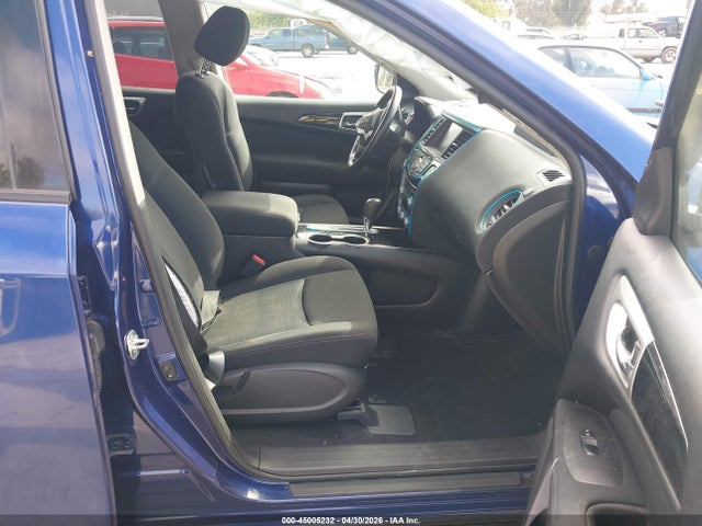 Продажа на аукционе авто 2017 Nissan Pathfinder S, vin: 5N1DR2MN1HC688749, номер лота: 45005232