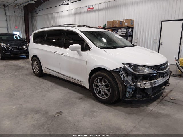 45005266 :رقم المزاد ، 2C4RC1BG3LR280361 vin ، 2020 Chrysler Pacifica Touring L مزاد بيع