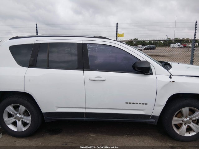 Jeep Compass Sport 2016 1C4NJCBA3GD621830 Image 13