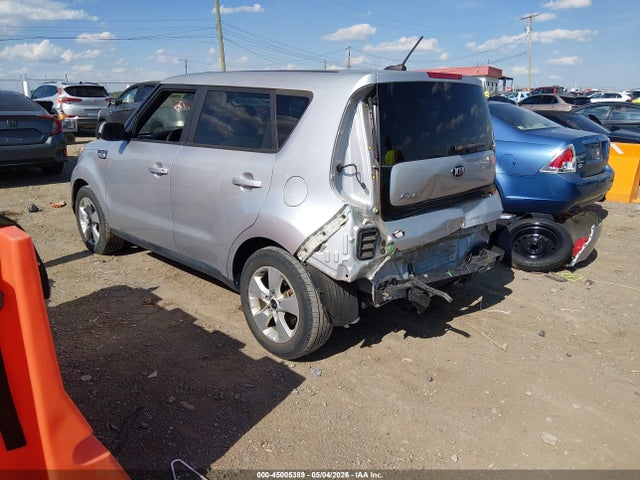 45005389 :رقم المزاد ، KNDJN2A26J7596290 vin ، 2018 Kia Soul مزاد بيع