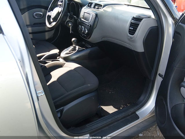45005389 :رقم المزاد ، KNDJN2A26J7596290 vin ، 2018 Kia Soul مزاد بيع