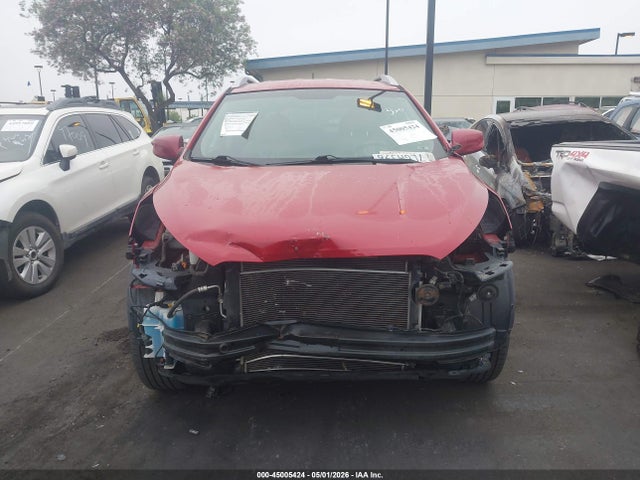 KM8JU3AG8FU058618 Hyundai TUCSON SE